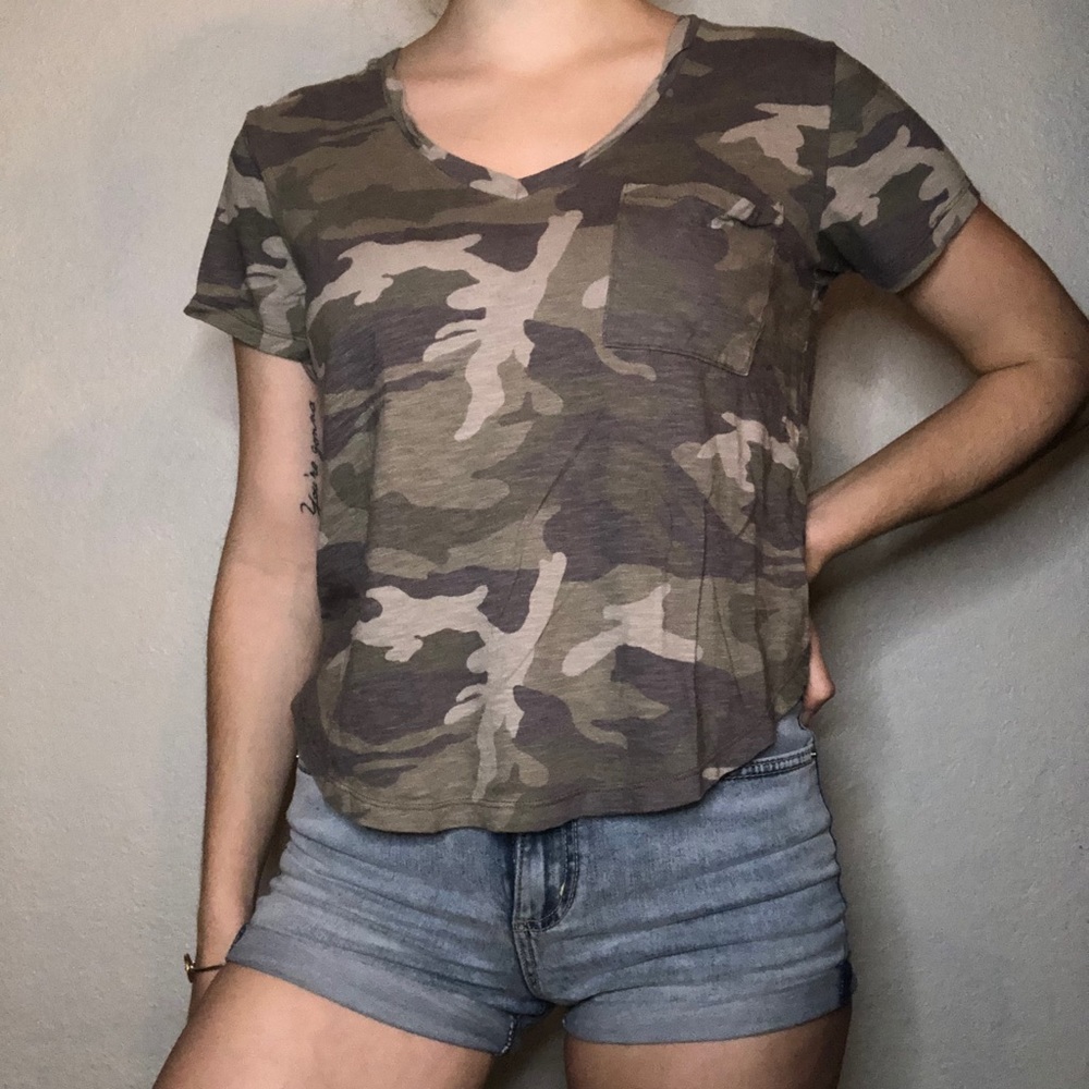 A&F Camo Flowy Shirt